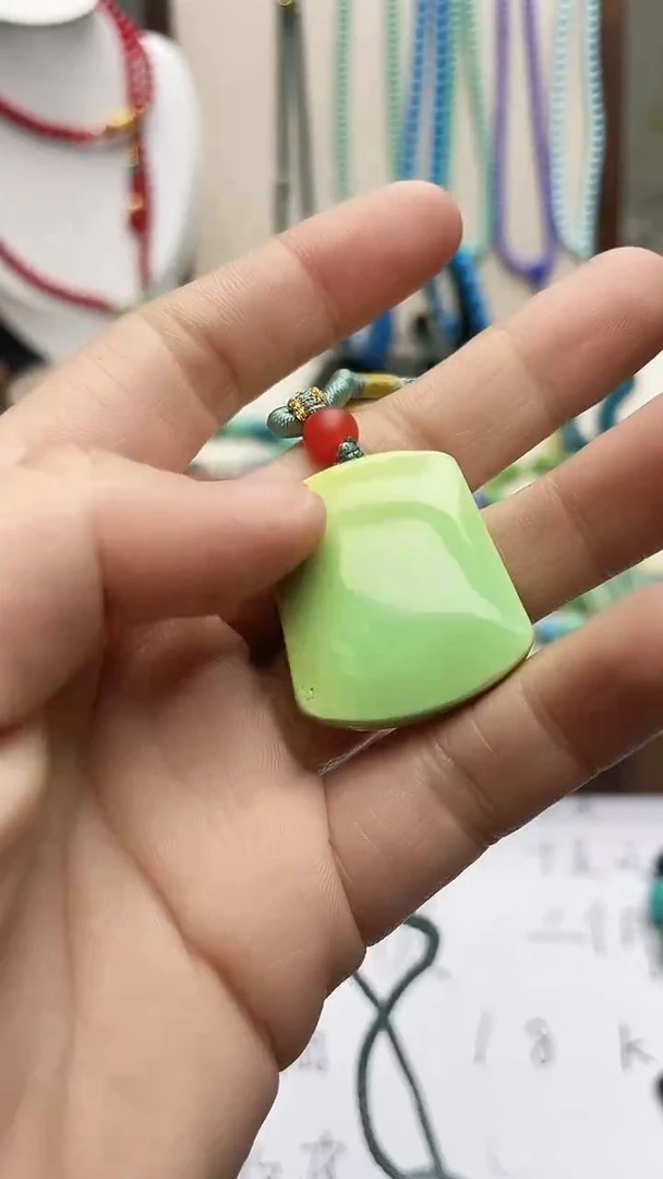 珍藏特色绿色高瓷