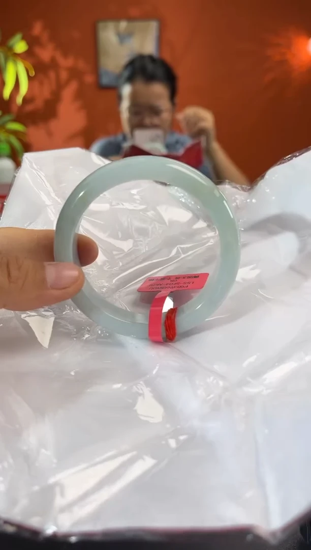 未镶嵌手镯翡翠翡翠手镯