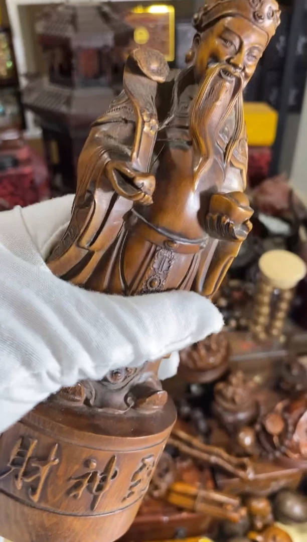 木小叶黄杨小件财神带瑕疵