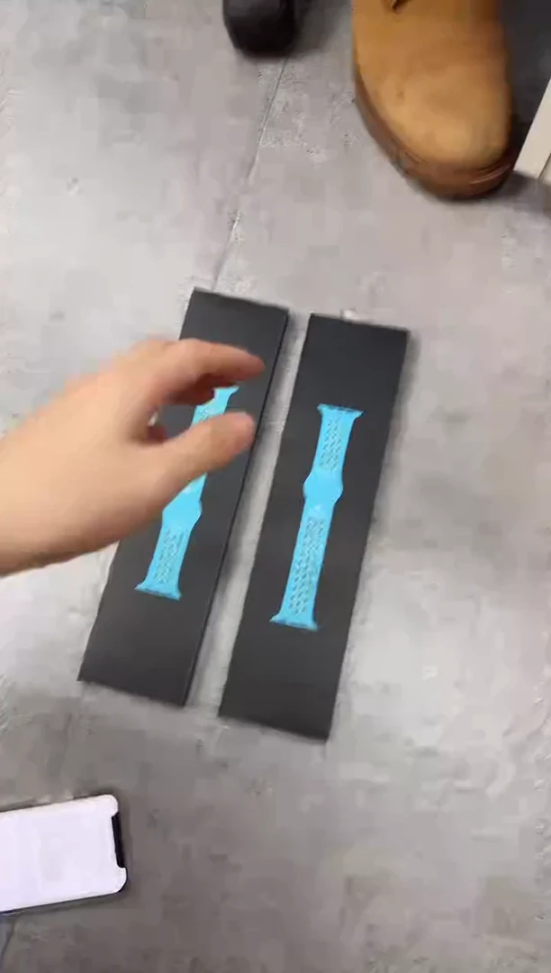 未拆封耐克洞洞 氯蓝光辉 小表盘