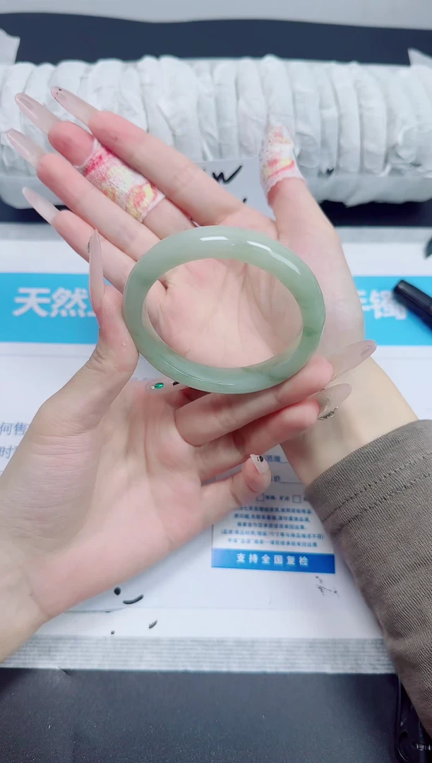 石英质玉手镯未镶嵌154/54