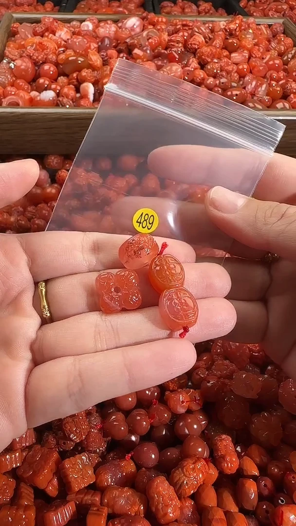 颈饰未镶嵌南红玛瑙11