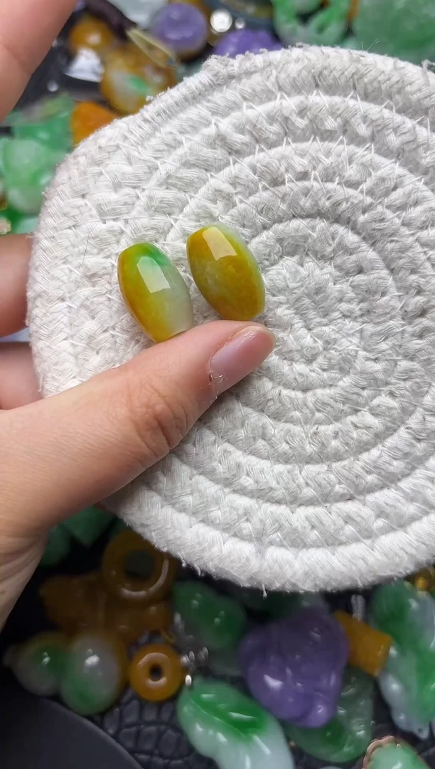 颈饰未镶嵌翡翠缅甸翡翠吊坠