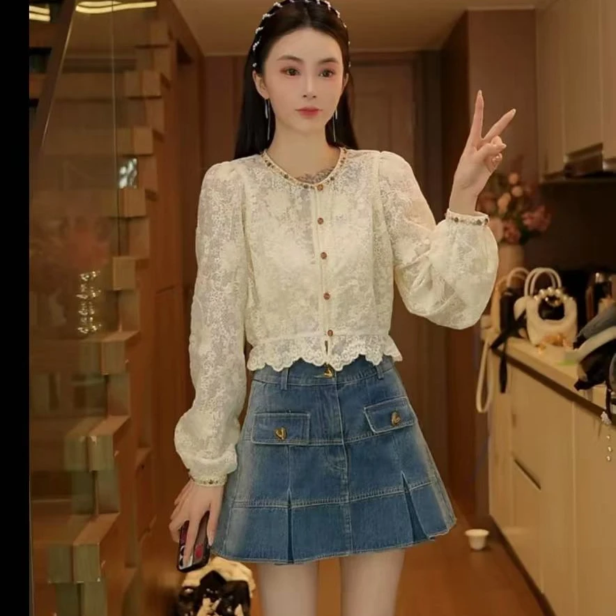 韩式手工钉珠重工刺绣蕾丝衬衫女2025年春季新款微透时尚休闲上衣