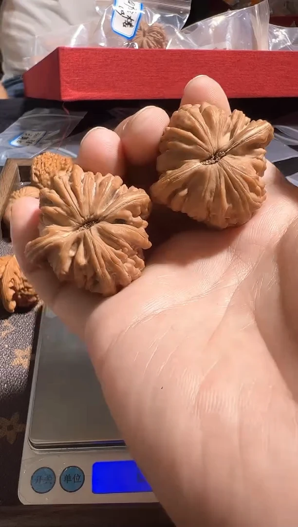 把件核桃筑**鲜41尺汉高楼