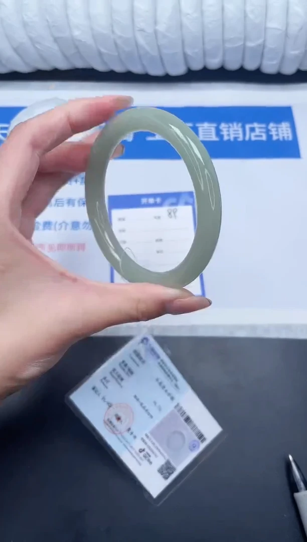 未镶嵌手镯石英质玉89-62.4DY