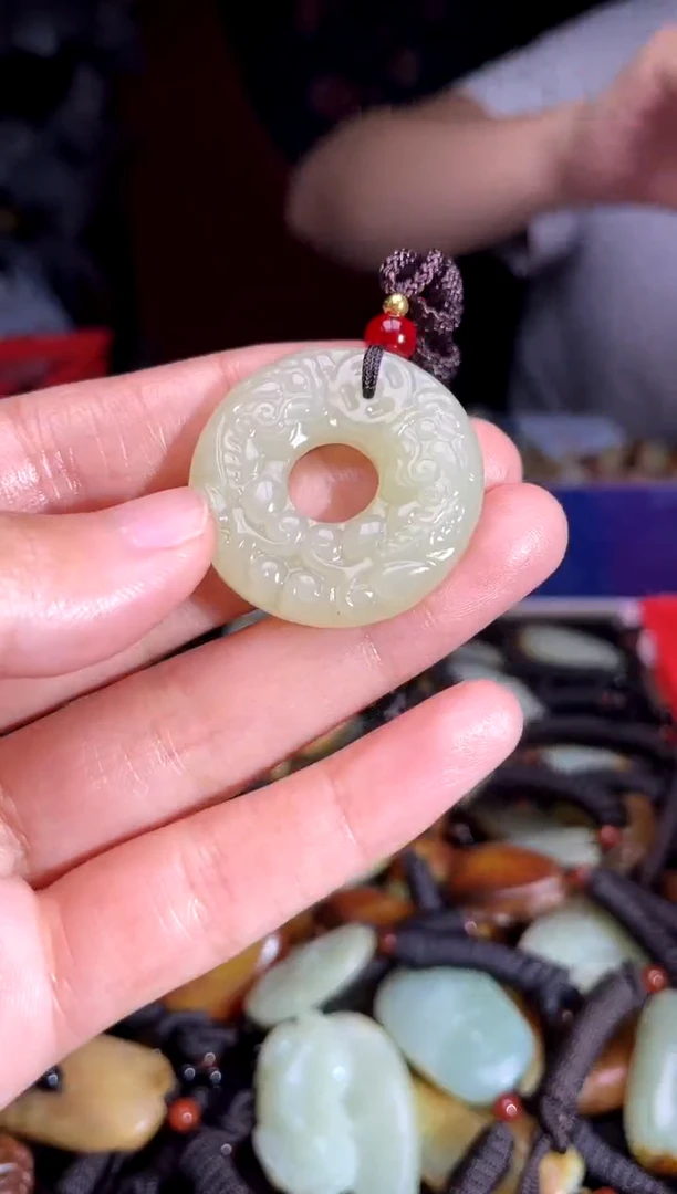 和田玉未镶嵌挂件1