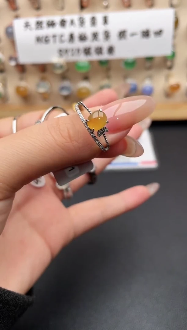 银S925镶嵌戒指翡翠一物一证一礼盒