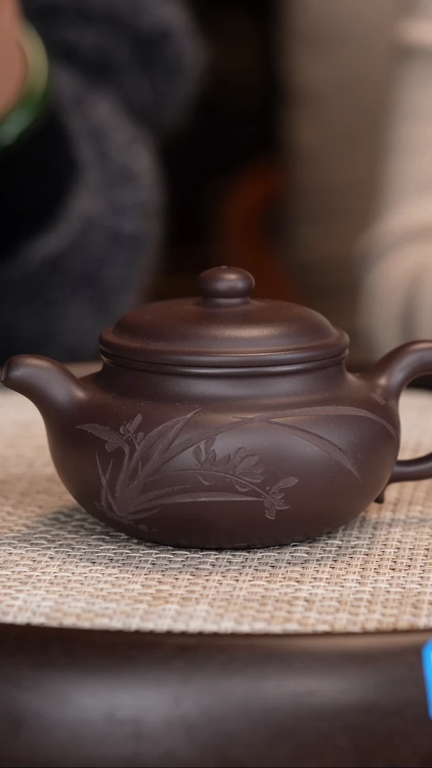 茶壶紫砂【张彩萍】黑墩头仿古    200CC