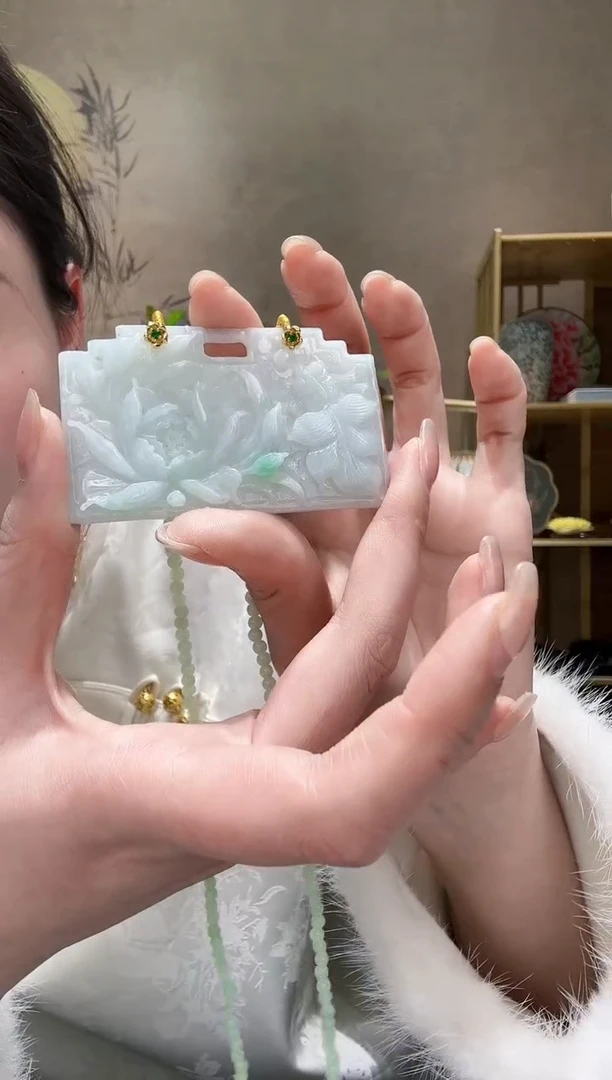 【闪购商品】翡翠颈饰未镶嵌吊坠