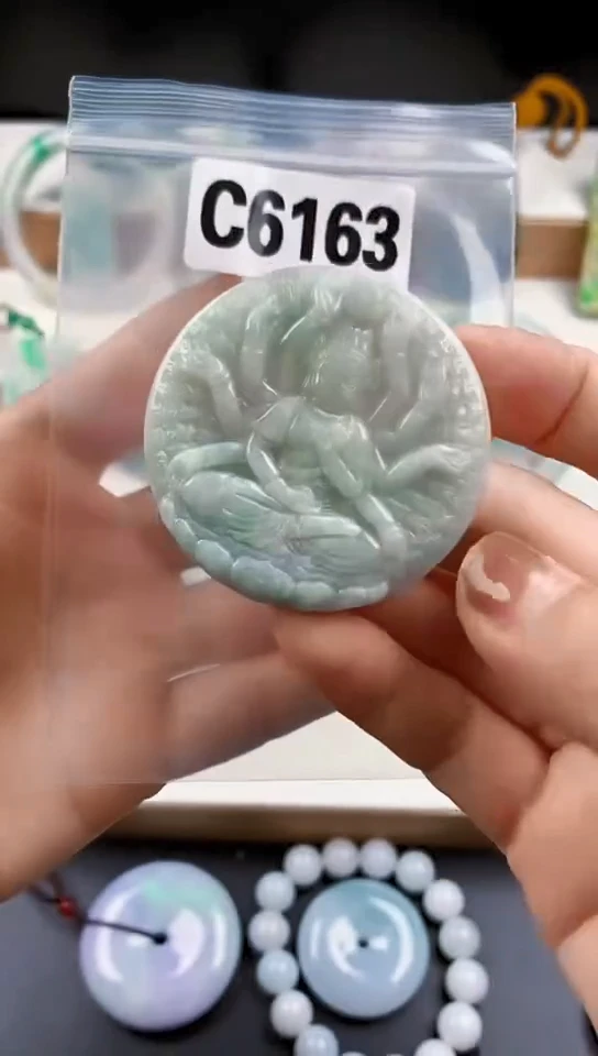 颈饰未镶嵌翡翠天然翡翠吊坠挂件