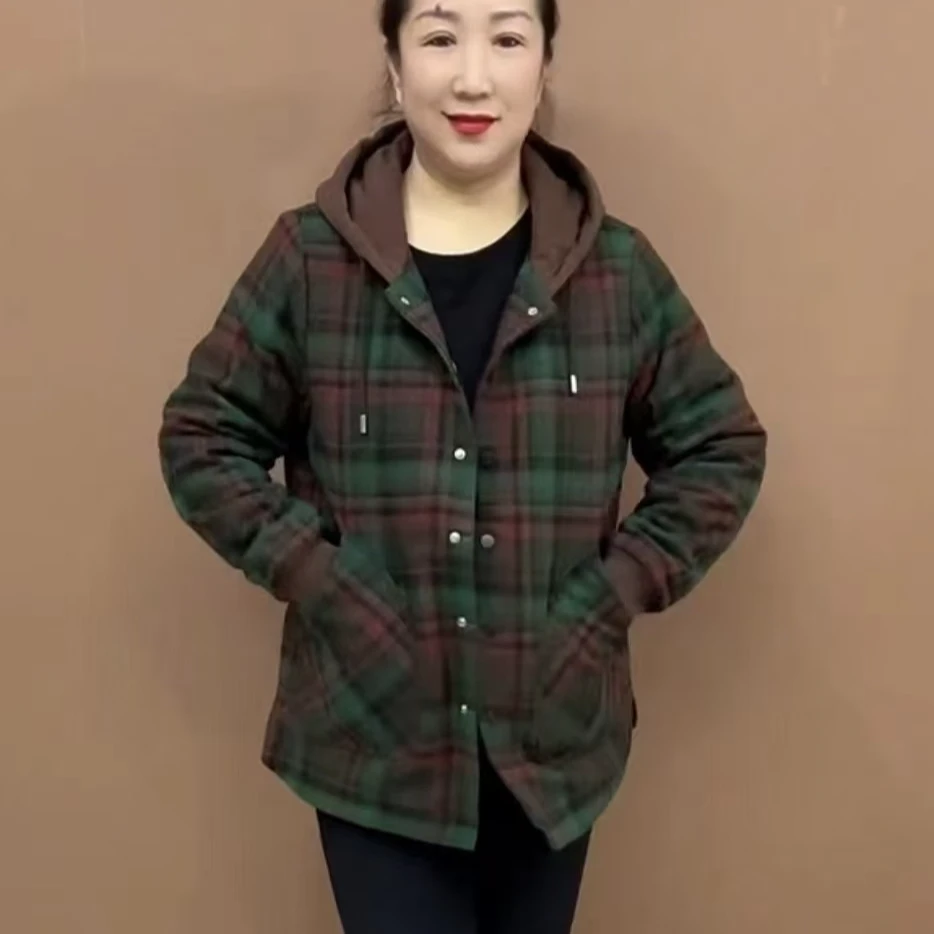 《专柜品质》中老年时尚气质休闲加厚保暖格子百搭连帽妈妈外套6