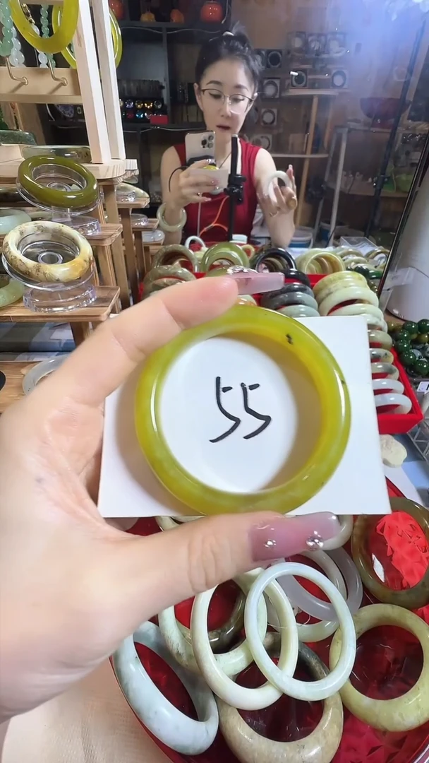 岫玉未镶嵌手镯30