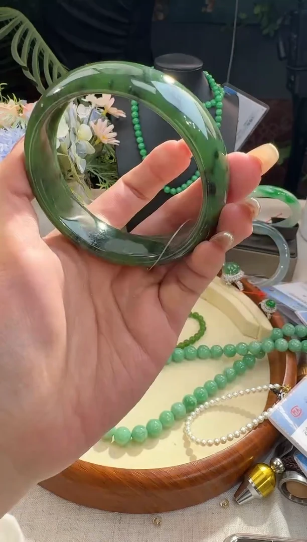 【闪购商品】和田玉手镯未镶嵌手镯