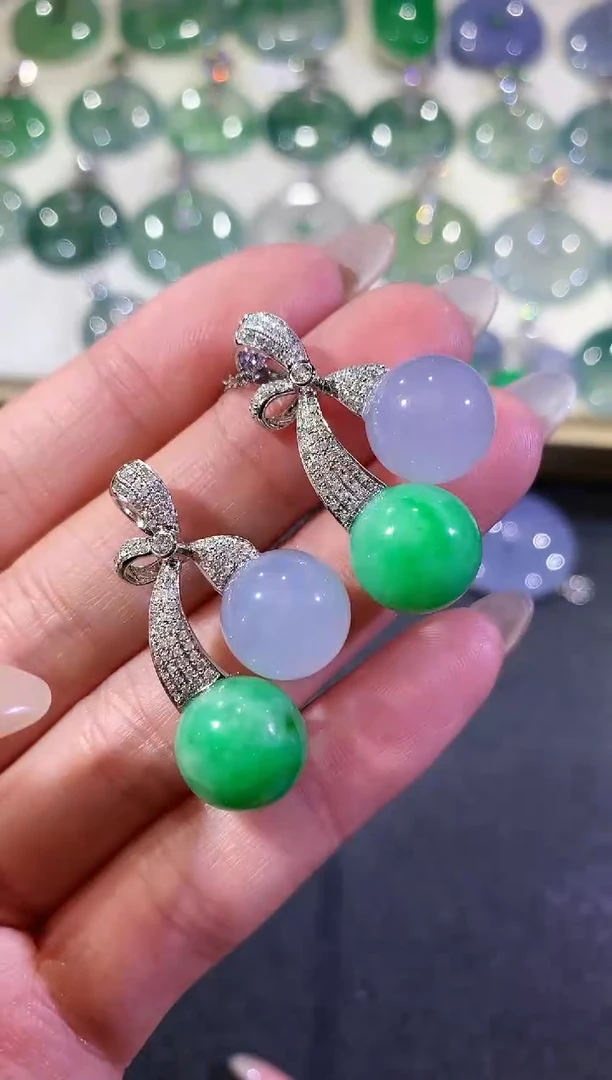 【闪购商品】翡翠吊坠(不含链)18K金镶嵌79无鉴赏多样性发货一件