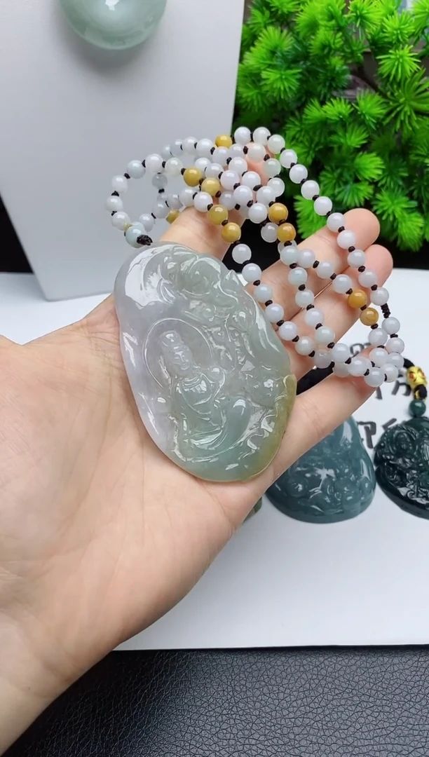 翡翠未镶嵌颈饰