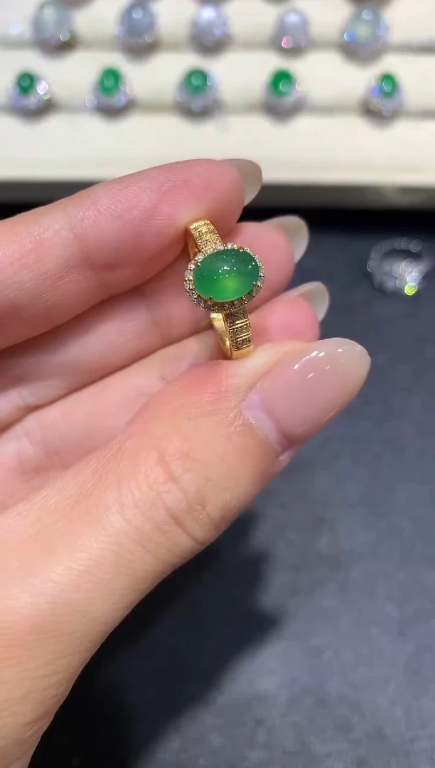 【闪购商品】翡翠戒指18K金镶嵌a128