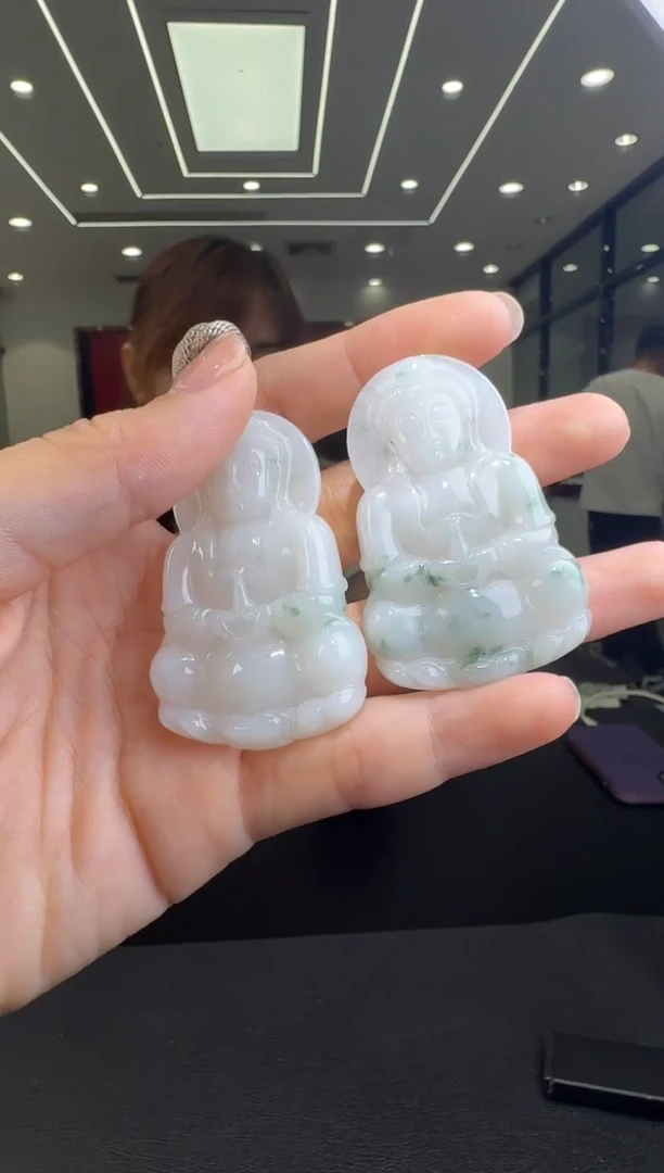 翡翠未镶嵌颈饰挂件（多样性发一）