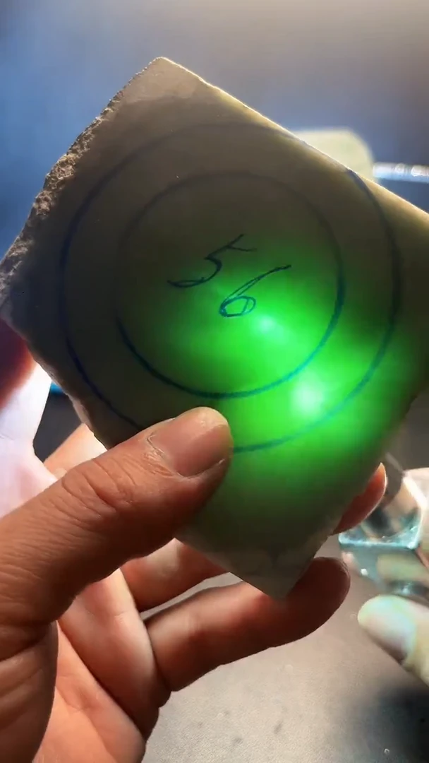 裸石翡翠只*你天然翡翠