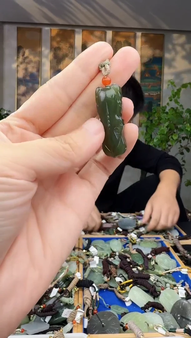 未镶嵌和田玉挂件拍一发一