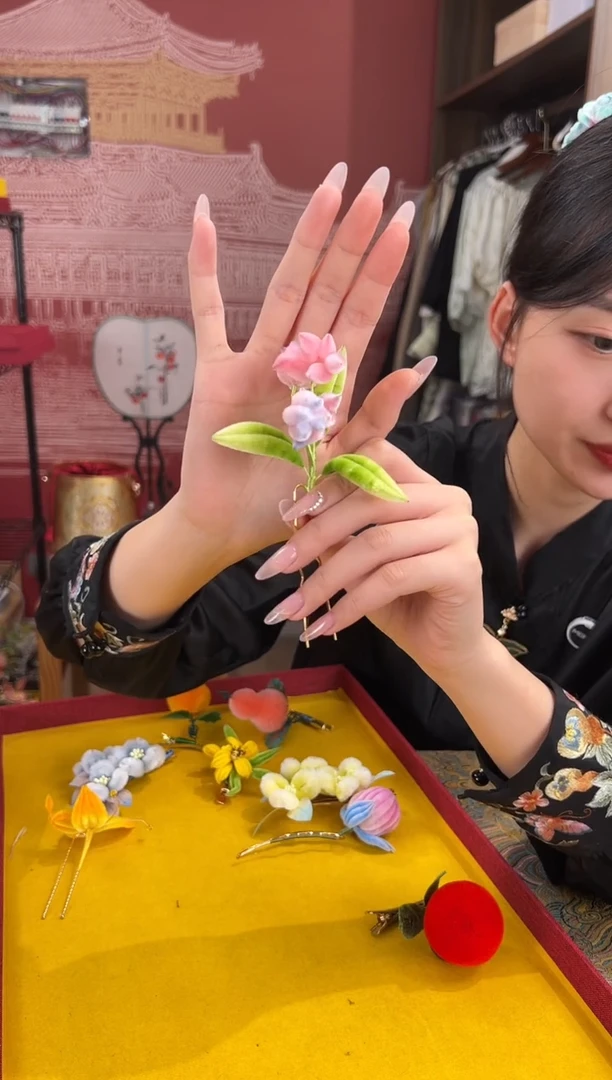 刺绣非遗绒花（发饰）