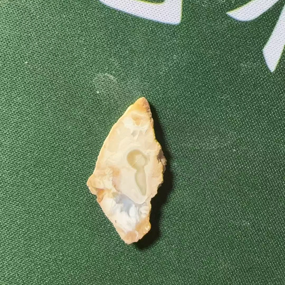 琥珀蜜蜡原石定制