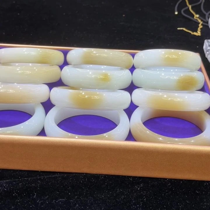 【老郑家】和田玉手镯一支 (多样性发1件)