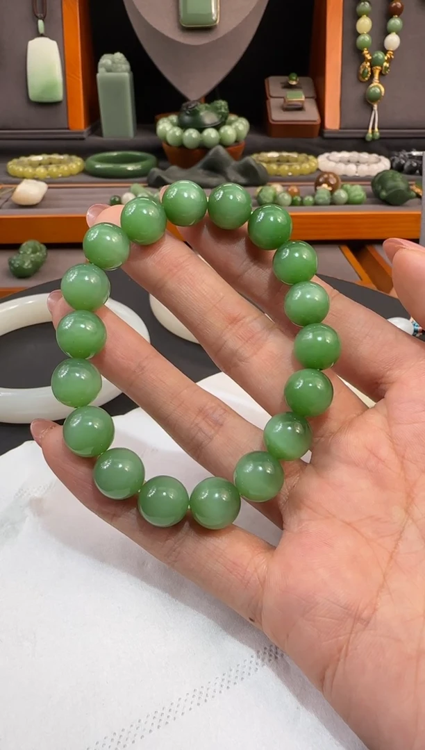 颈饰未镶嵌和田玉撑*1