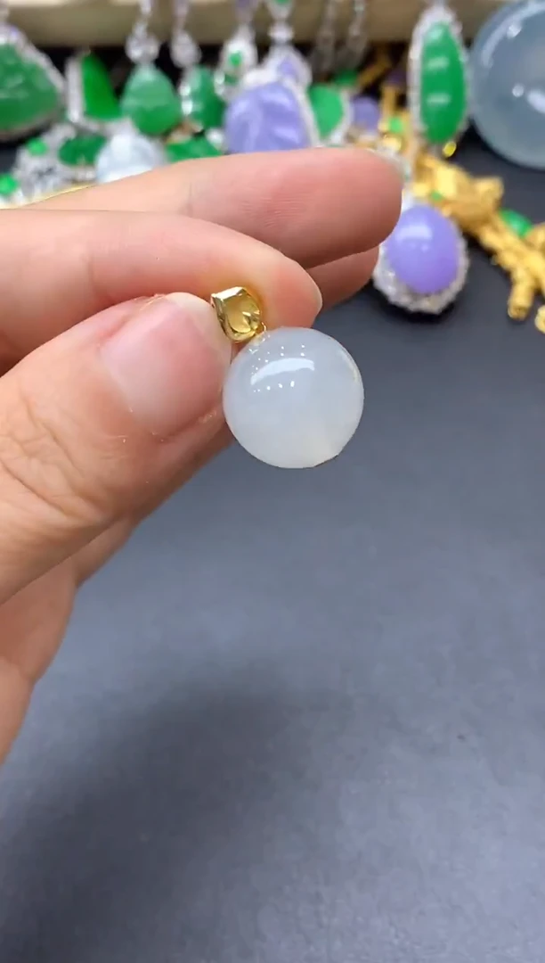 颈饰18K金镶嵌翡翠69-中国好珍宝