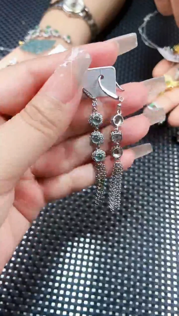 【闪购商品】翡翠耳饰未镶嵌111111111