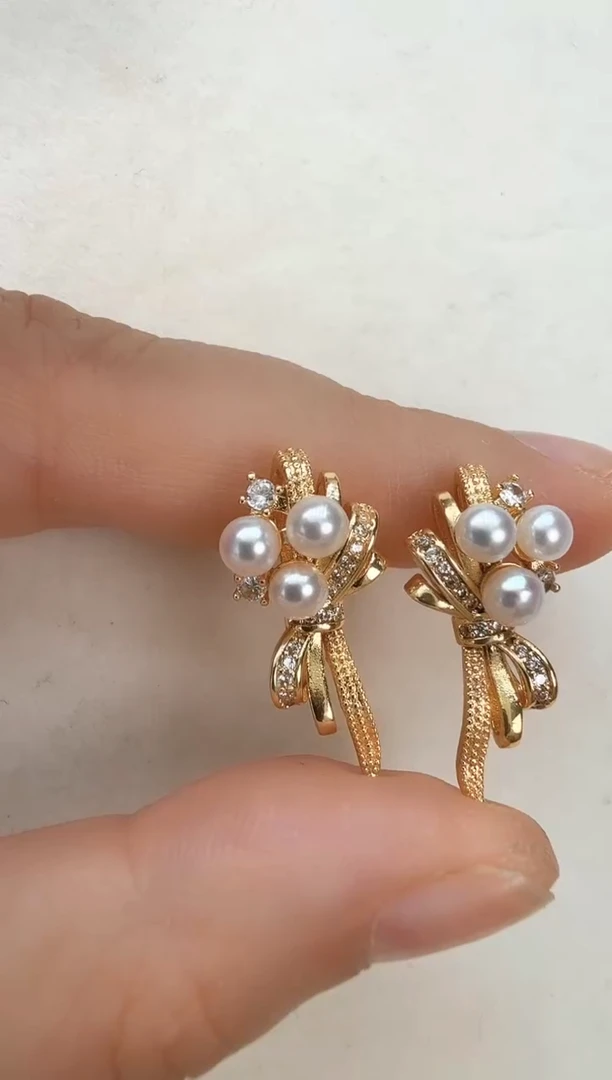 未镶嵌耳饰淡水珍珠金色捧花