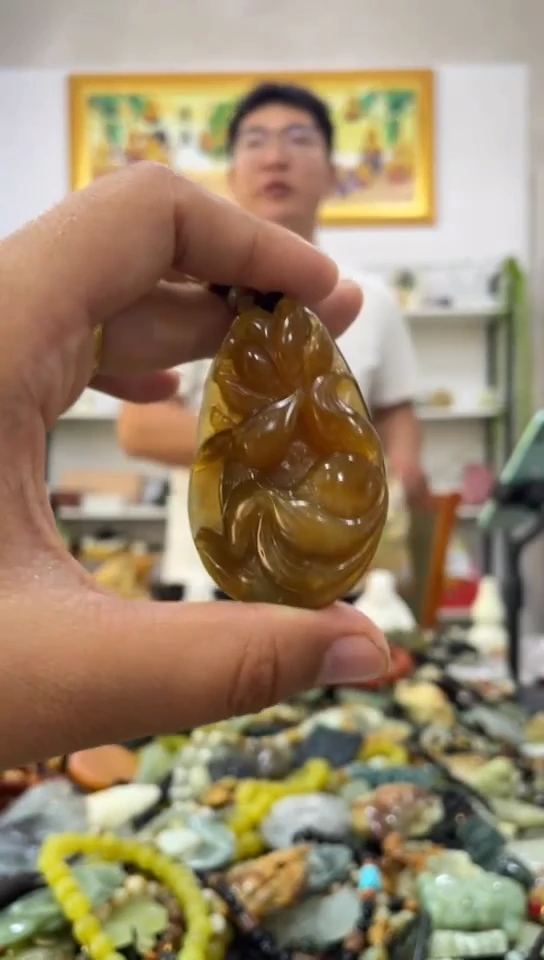 未镶嵌岫玉吊坠
