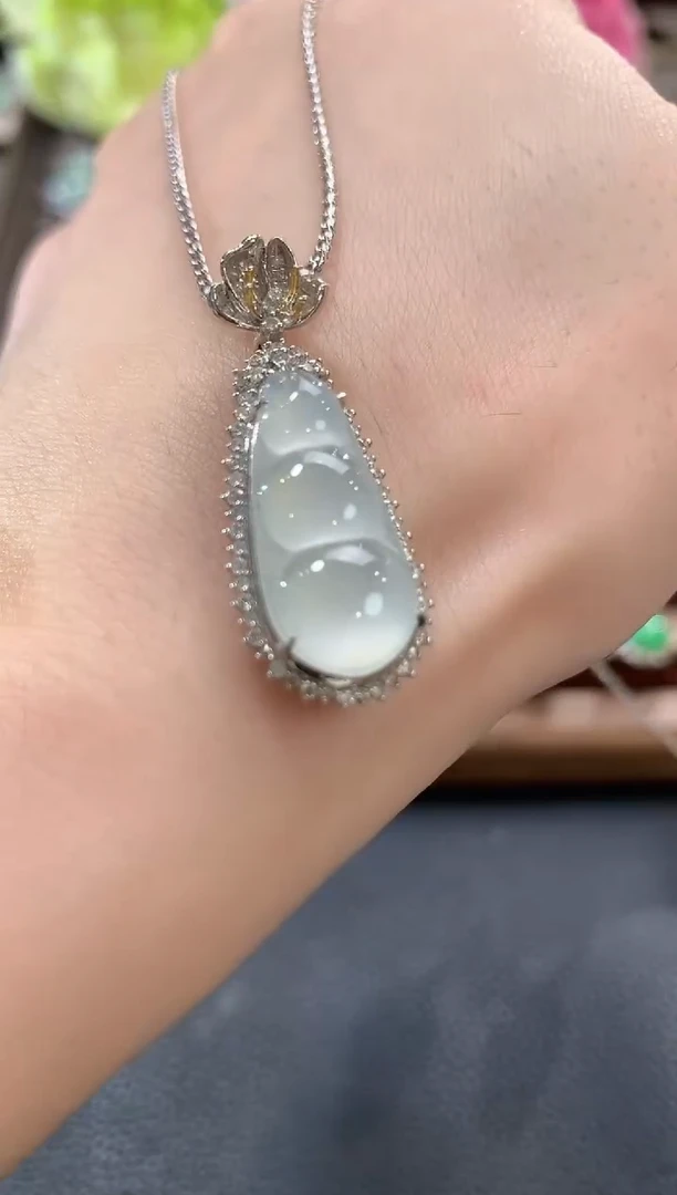 吊坠(不含链)18K金镶嵌翡翠a139