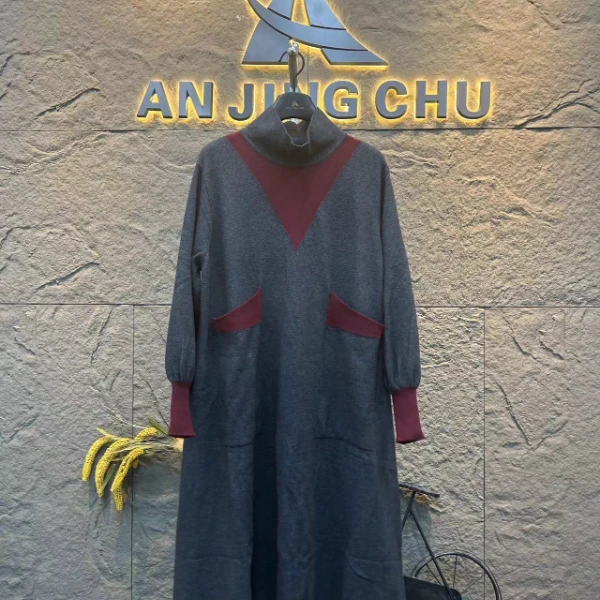 66【 原创设计师】大码针织连衣裙秋冬休闲打底裙百搭复古显瘦裙