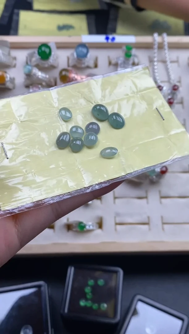 翡翠裸石天然翡翠裸石蛋面116