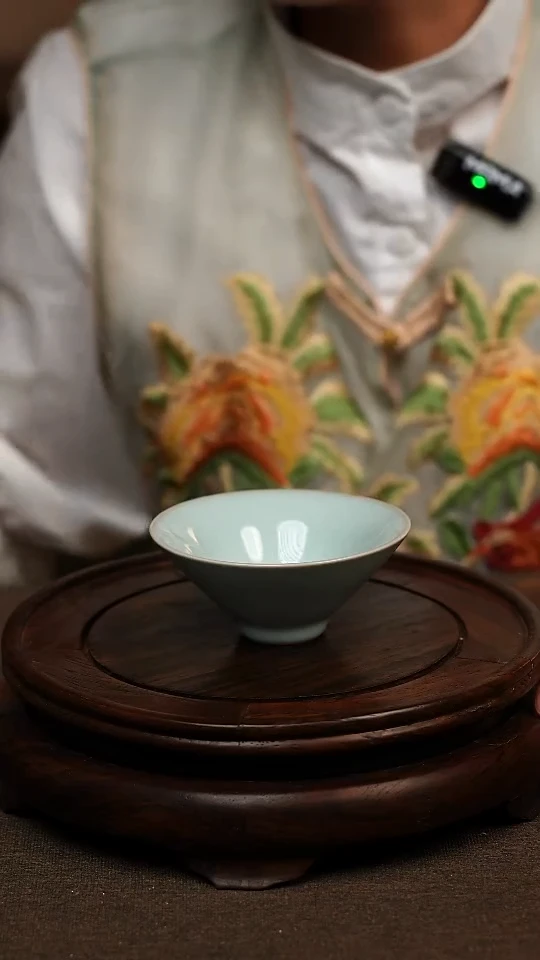 瓷片天青色斗笠杯50ml微瑕不带礼盒