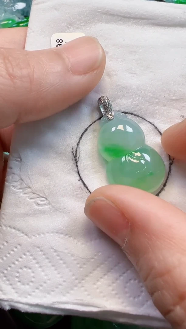 【闪购商品】翡翠吊坠(不含链)18K金镶嵌4800