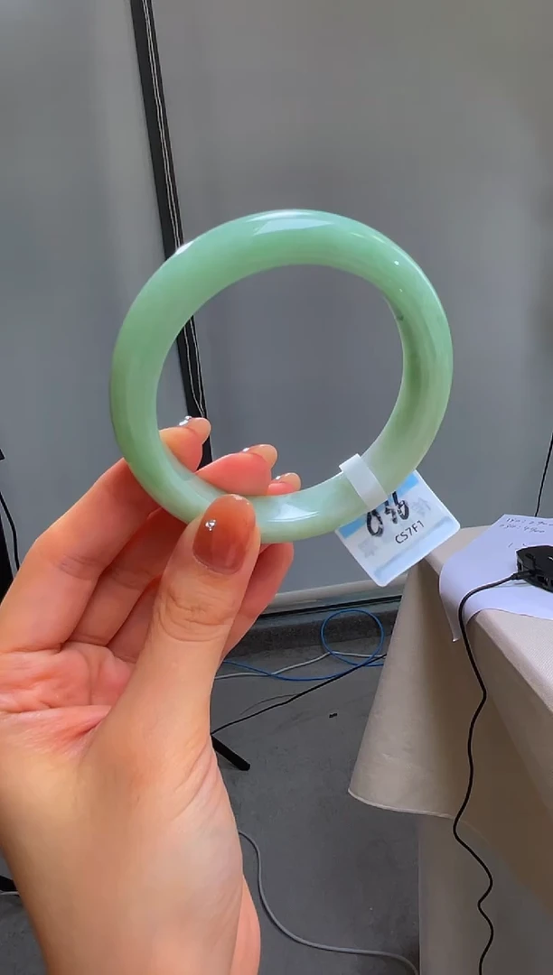 未镶嵌手镯翡翠退货标签需完好-036