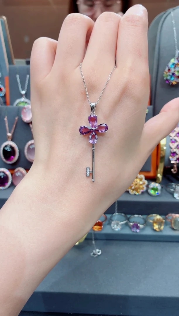 吊坠(赠链)银S925镶嵌水晶水晶吊坠