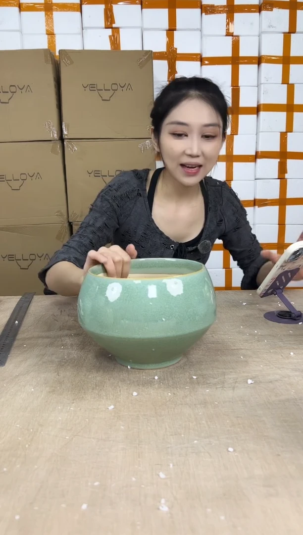 圆球绿花釉小号18x15