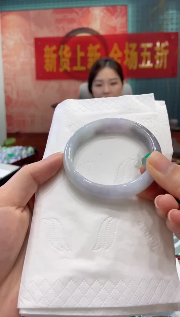 翡翠手镯未镶嵌多人25516