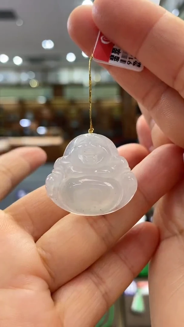 翡翠未镶嵌颈饰佛公