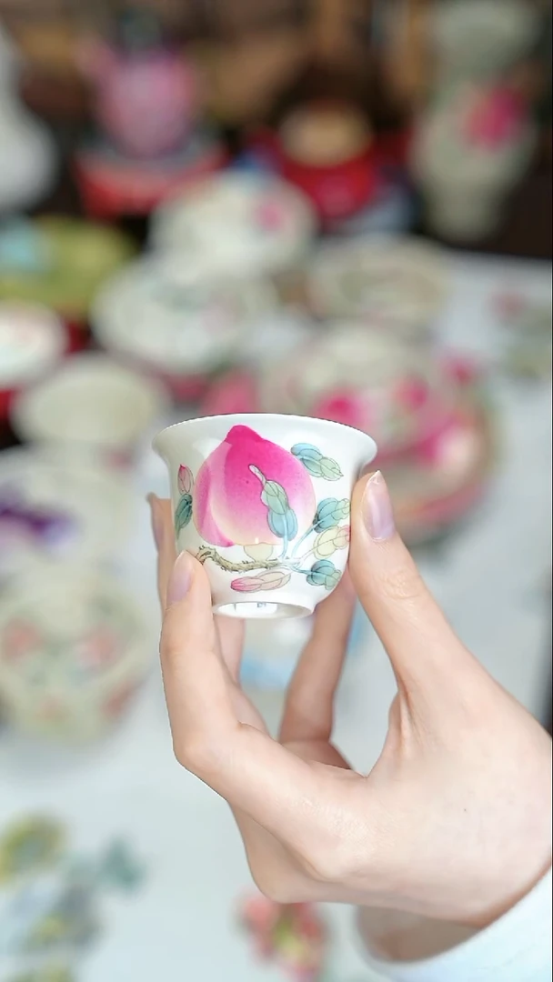 景德镇手工手绘雅圣粉彩杯
