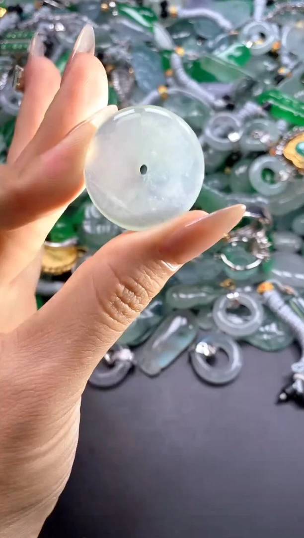 颈饰未镶嵌翡翠(配扣头多样性发其一）111