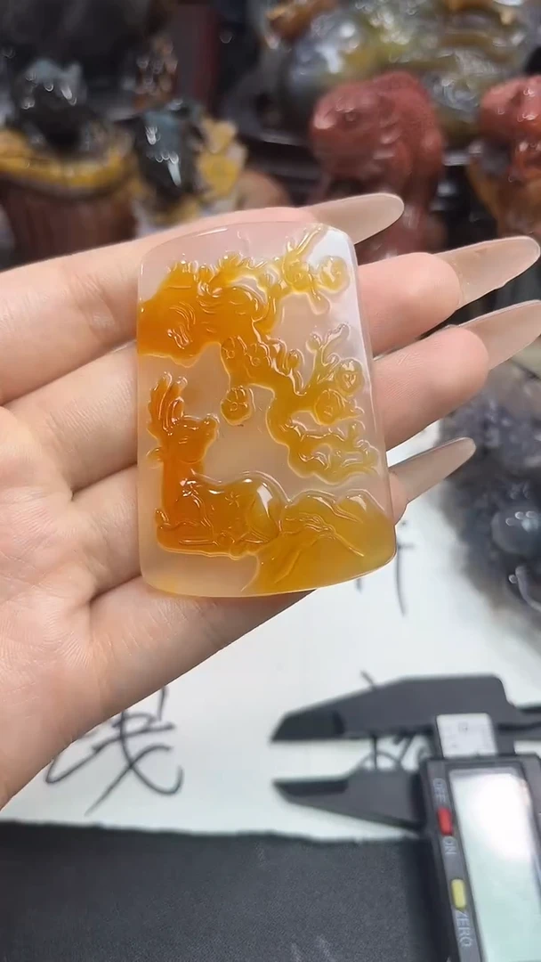 未镶嵌玛瑙/玉髓珠宝奇石龙*1