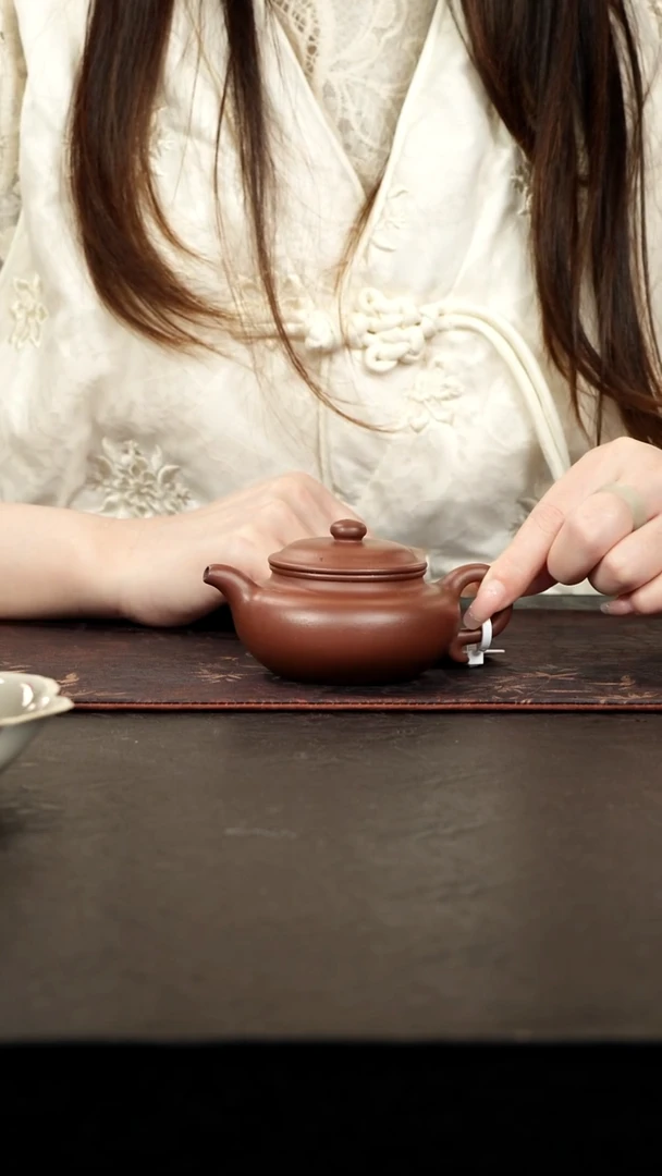 茶壶紫砂底槽青仿古140cc