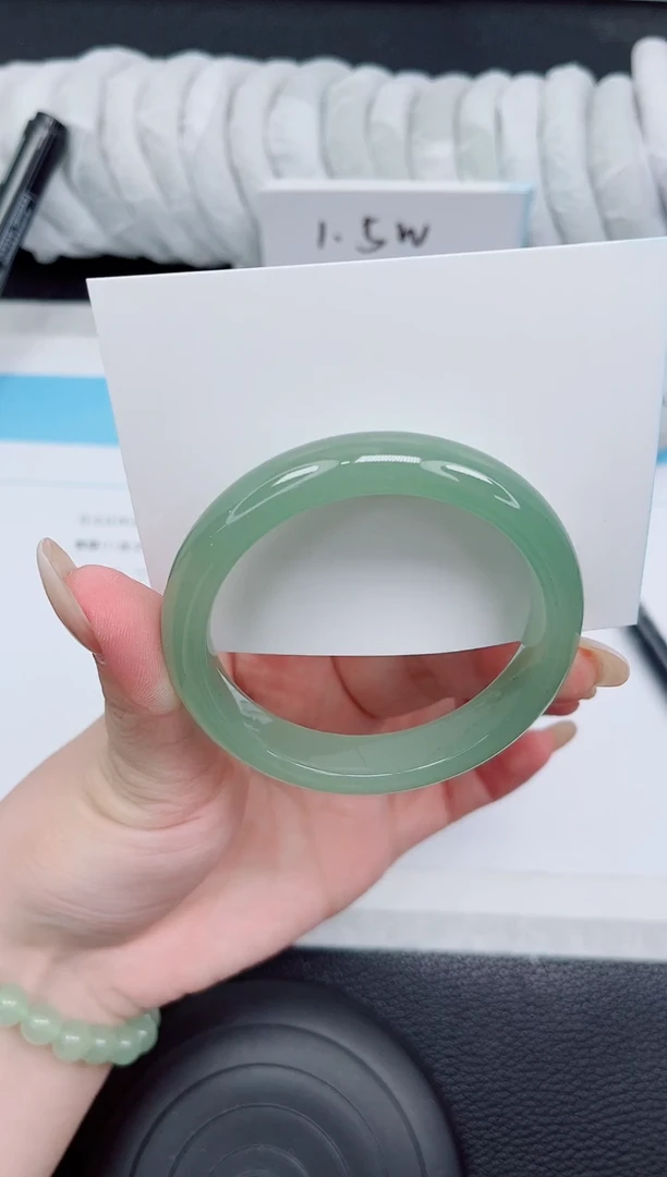 未镶嵌手镯石英质玉154-56.6