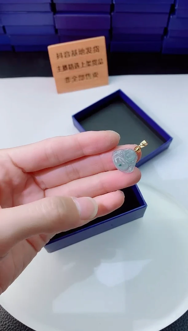 翡翠未镶嵌颈饰11111111