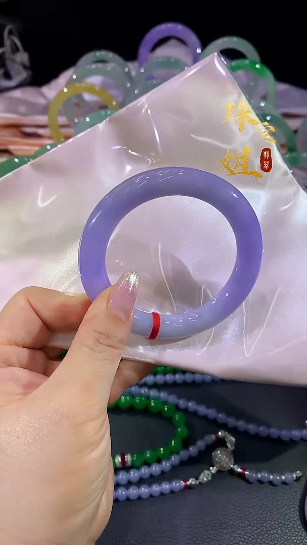 18K金镶嵌手镯翡翠手镯