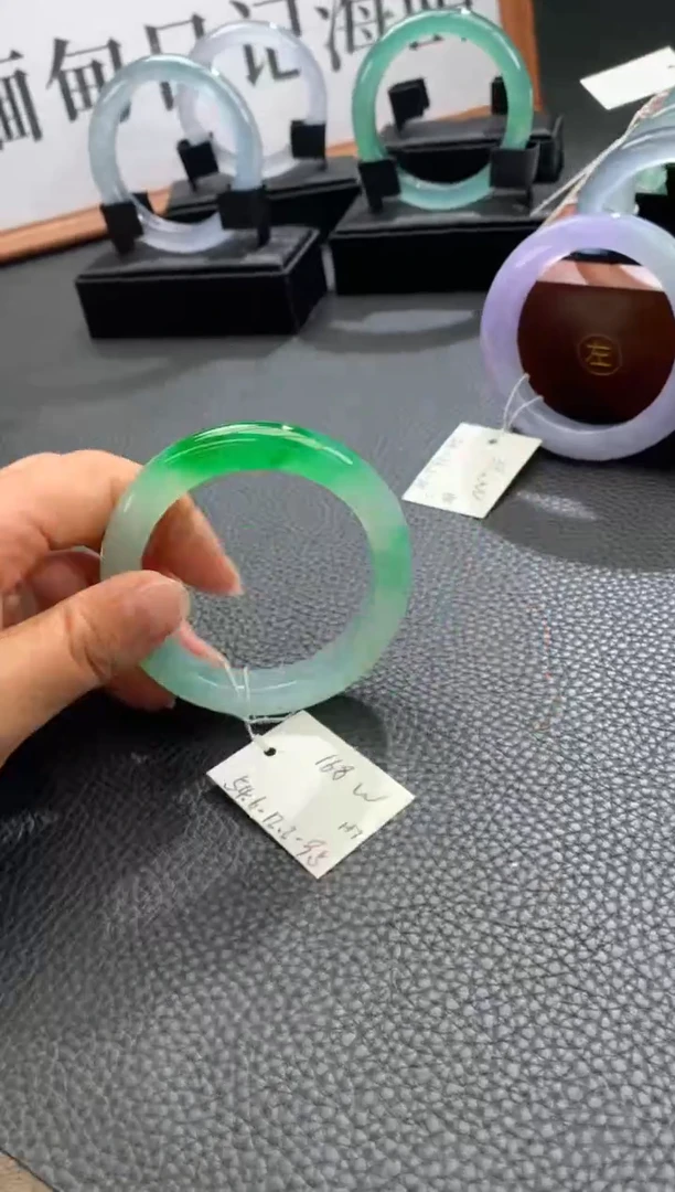 未镶嵌手镯翡翠缅甸翡翠A货（封包价格）